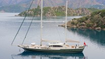 SAILING NOUR - Anchored